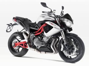TNT 899